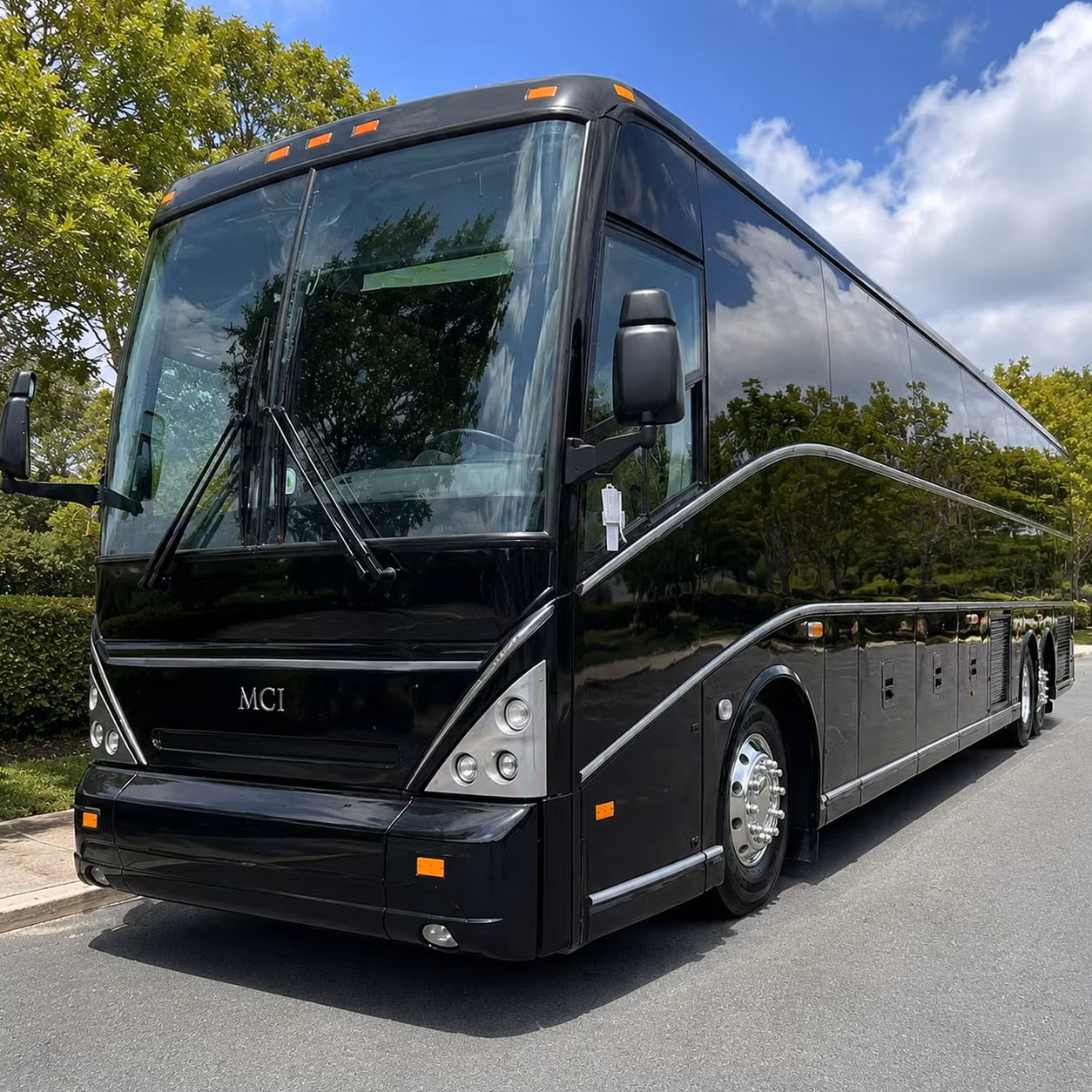 clinton employee shuttle services that keep your team moving