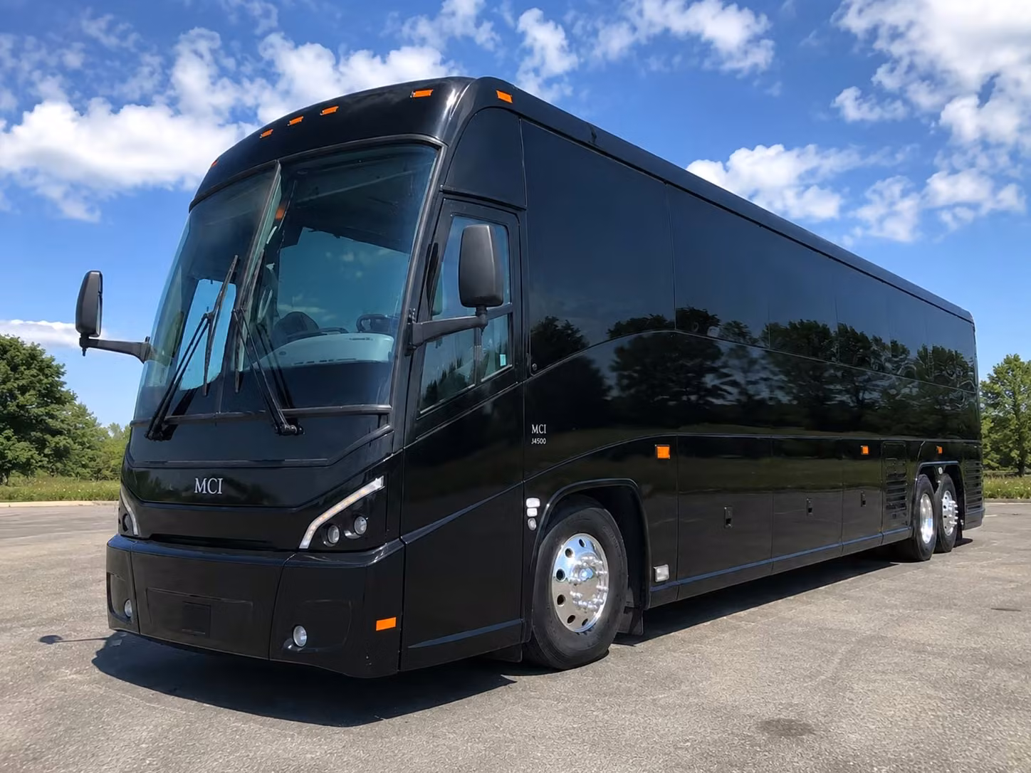 corporate and employee shuttle services in the clinton michigan area