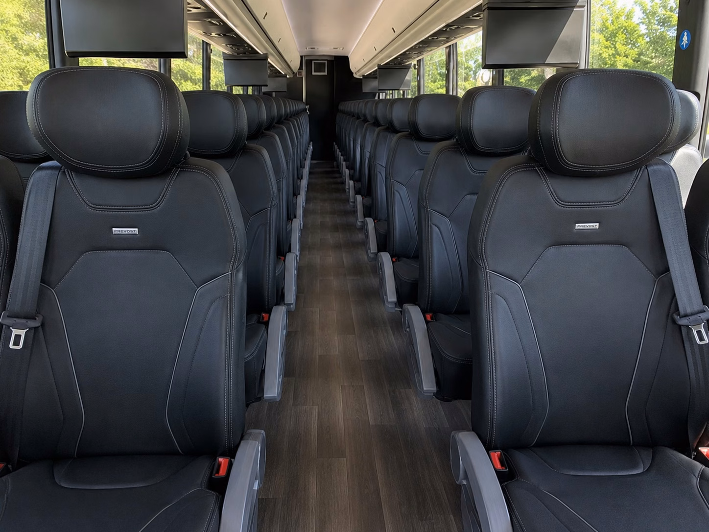 shuttle guests between clinton s best wedding venues without the parking headache